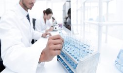 备孕每天吃辅酶Q10能改善精卵质量帮助受孕吗？
