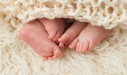 试管婴儿囊胚移植10天内会出现便秘、嗜睡等症状吗？