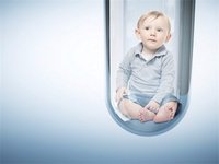 囊胚移植成功率凭什么比鲜胚高？一场关于胚胎选择的深度辩论